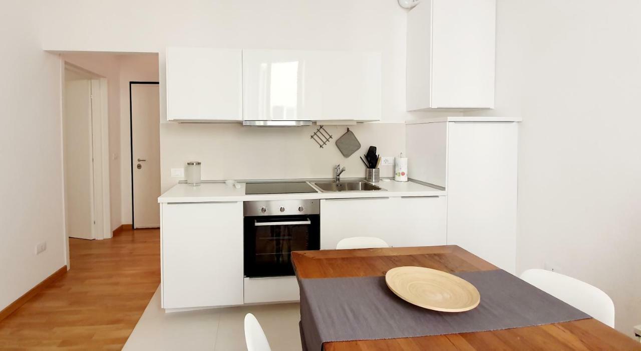 Almare - White House Apartment ลีวอร์โน ภายนอก รูปภาพ