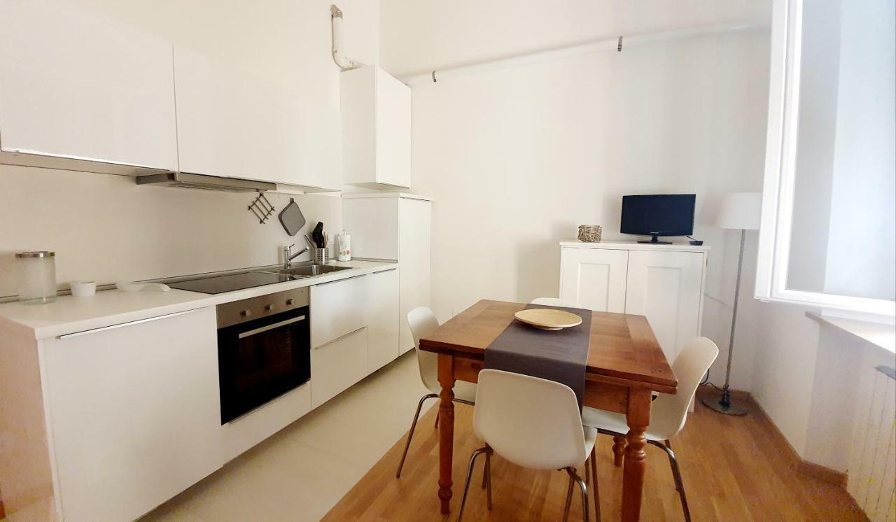 Almare - White House Apartment ลีวอร์โน ภายนอก รูปภาพ